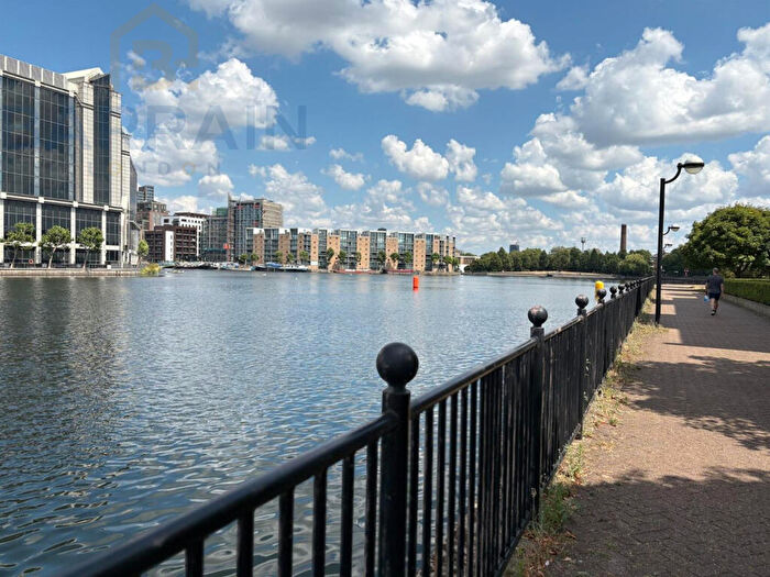 1 Bedroom Flat For Sale In Isle Of Dogs, London, E14