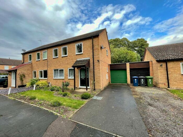 3 Bedroom Semi-Detached House To Rent In Savile Way, Fowlmere, SG8