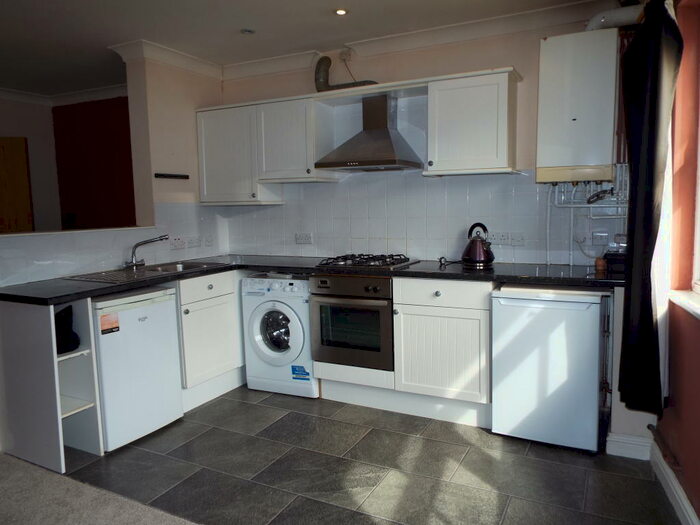 2 Bedroom Flat To Rent In Heritage Court, Gravesend, DA11