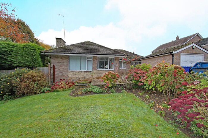 4 Bedroom Detached House To Rent In Valley Road, Brackley, Northants, NN13