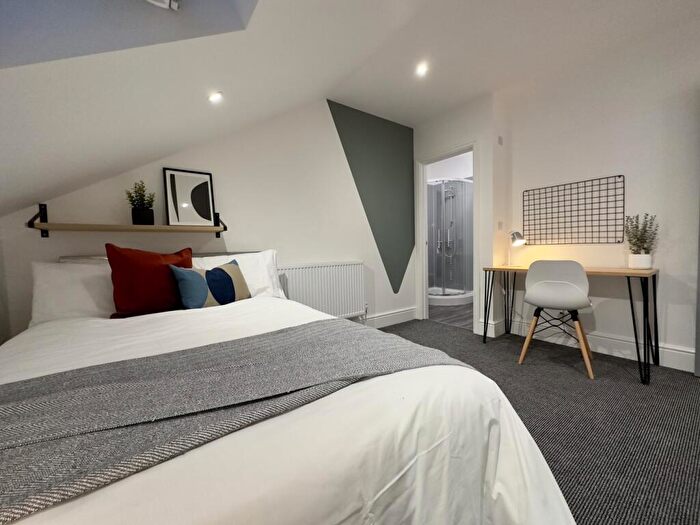 6 Bedroom House To Rent In Monks Road, Lincoln, LN2