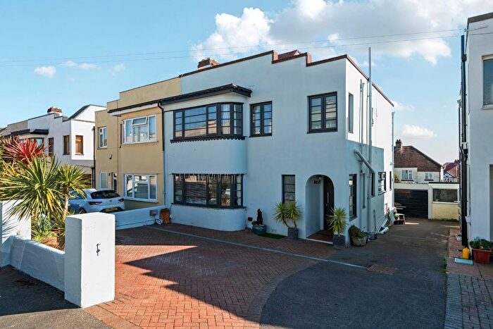 3 Bedroom Property For Sale In Colville Road, Portsmouth, PO6