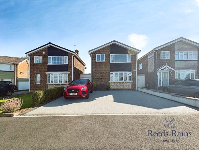3 Bedroom Link Detached House For Sale In Dulverston Close, Newcastle Upon Tyne, Tyne And Wear, NE5
