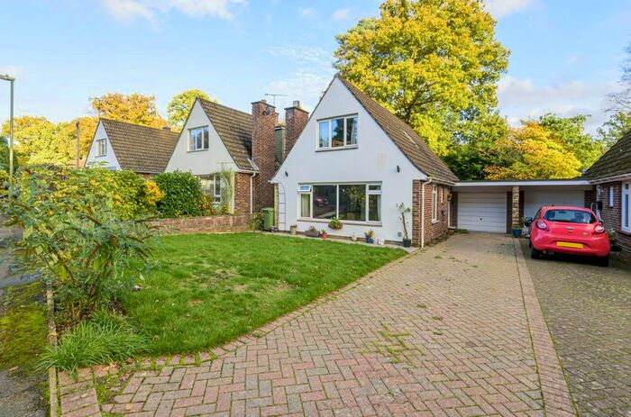 3 Bedroom Chalet To Rent In Oakwood Close, Hiltingbury, Chandler's Ford, SO53