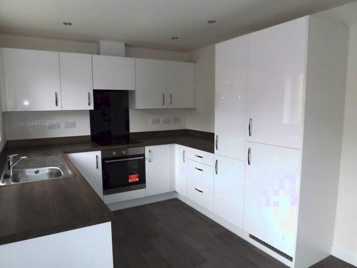 3 Bedroom Detached House To Rent In Emerald Green Grove, Thurnscoe, S63