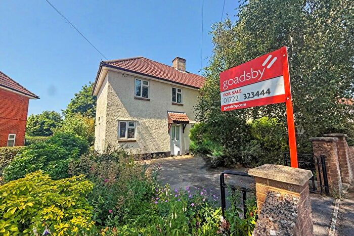 3 Bedroom Semi-Detached House For Sale In Salisbury, SP2
