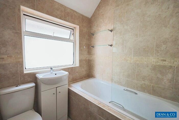 3 Bedroom Detached House For Sale In Hallyburton Road, Hove, East Sussex, BN3