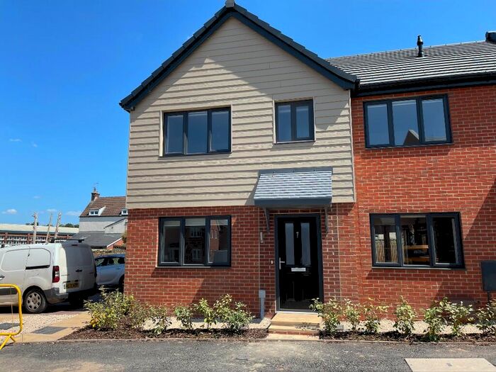 2 Bedroom End Of Terrace House To Rent In Marksman Close, Mansfield, Nottinghamshire, NG18