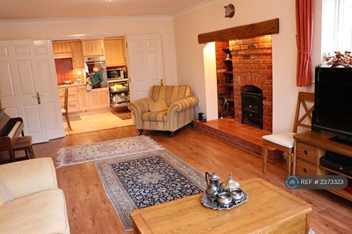 2 Bedroom Flat To Rent In Aragon House, Coventry, CV3