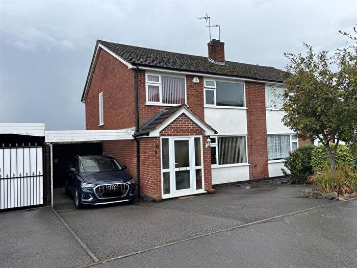 3 Bedroom Semi-Detached House For Sale In Oakfield Avenue, Markfield, LE67