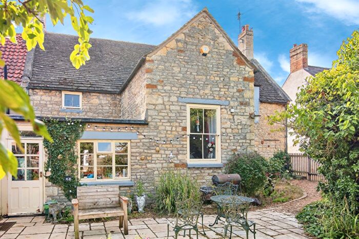 3 Bedroom Cottage For Sale In Chancery Lane, Thrapston, Kettering, NN14