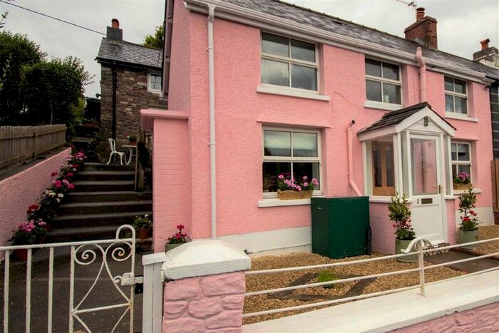 2 Bedroom Cottage For Sale In Ashfield Row, Llangadog SA19