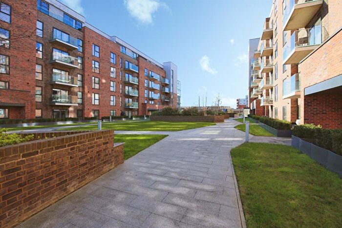 2 Bedroom Flat For Sale In East Station Road, Fletton Quays, Peterborough, PE2