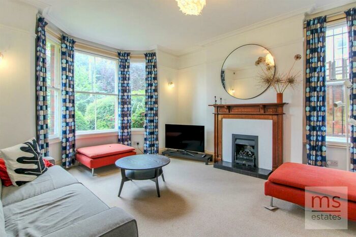 4 Bedroom Semi-Detached House To Rent In Devonshire Promenade, Lenton, Nottingham, NG7