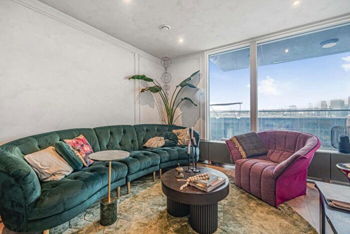 2 Bedroom Flat To Rent In Corsican Square, Bow, London, E3