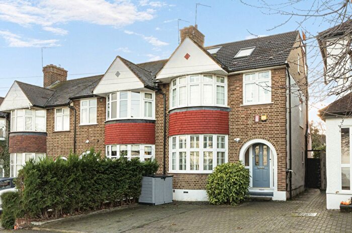 4 Bedroom Semi Detached House For Sale In Westhurst Drive, Chislehurst, Kent, BR7