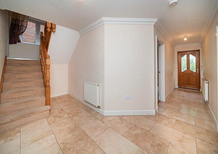 5 Bedroom Detached House To Rent In Leys Close, Pedmore, DY9