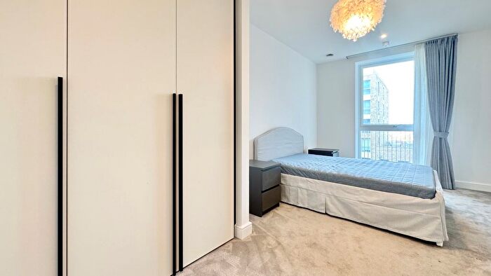 3 Bedroom Flat To Rent In Wembley, HA0