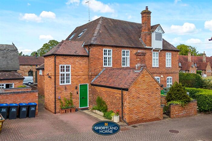 3 Bedroom Maisonette For Sale In Church Lane, Stoneleigh, Coventry, CV8