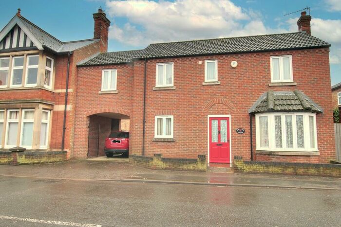 3 Bedroom Link Detached House For Sale In London Road, Chatteris, PE16