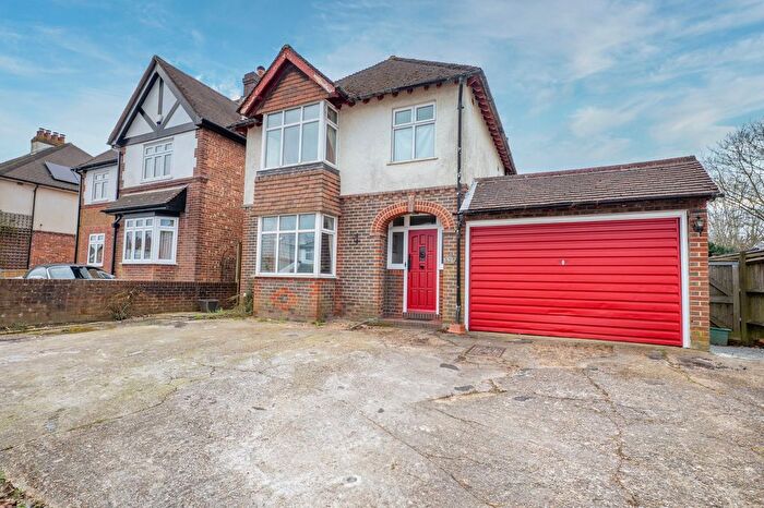 3 Bedroom Detached House For Sale In Yew Tree Road, Tunbridge Wells, TN4