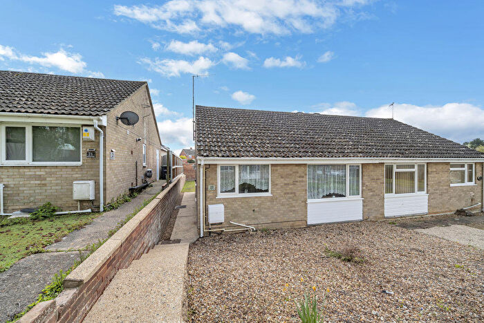 2 Bedroom Semi-Detached Bungalow For Sale In Glanfield Walk, Bury St. Edmunds, IP33