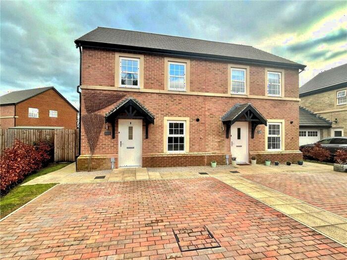 3 Bedroom Semi-Detached House For Sale In Meadow Drive, Bowgreave, Preston, Lancashire, PR3