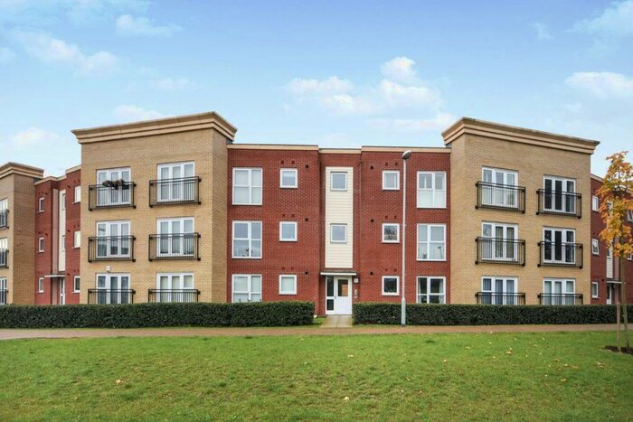 2 Bedroom Apartment To Rent In Broadhurst Place, Basildon, SS14