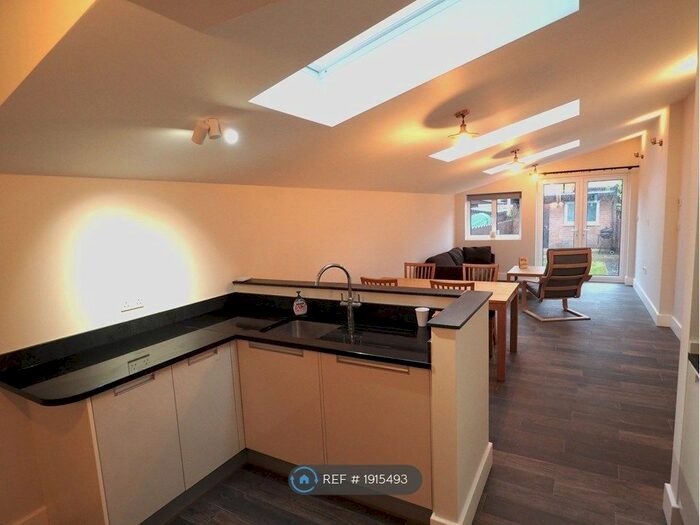 3 Bedroom Terraced House To Rent In Burchell Road, London, E10