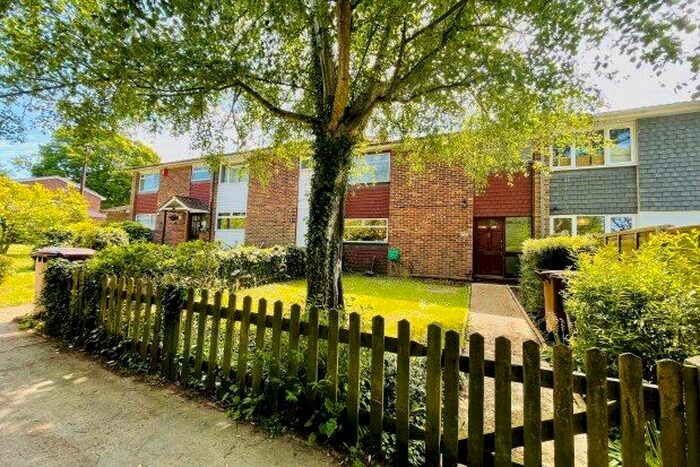 3 Bedroom Terraced House To Rent In Hawbeck Road, Gillingham, ME8