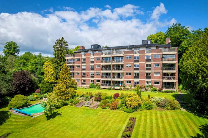3 Bedroom Flat To Rent In West Hill, Oxted, RH8