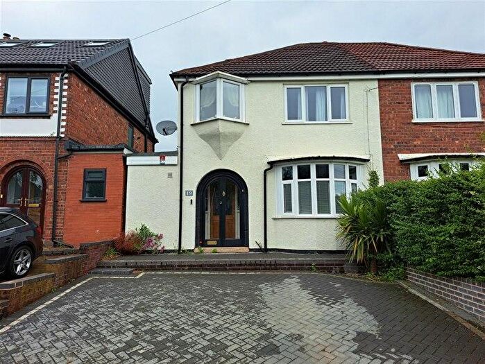 3 Bedroom Semi-Detached House To Rent In Slade Road, Four Oaks, Sutton Coldfield, B75