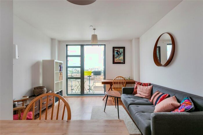 2 Bedroom Flat To Rent In Texryte House, Southgate Road, N1