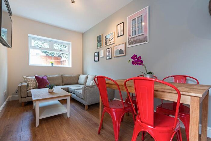 6 Bedroom Terraced House To Rent In Hudson Road, Portsmouth, PO5