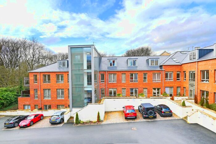 2 Bedroom Flat To Rent In Springfield Avenue, Harrogate, HG1