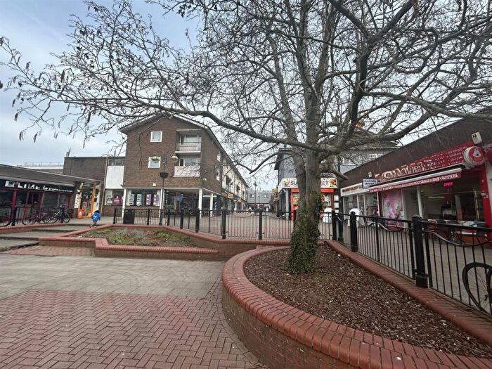 1 Bedroom Flat To Rent In Broad Walk, Crawley, RH10