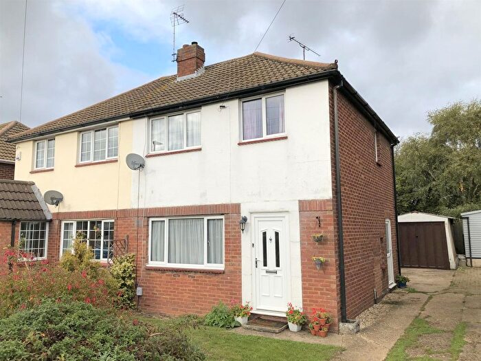 3 Bedroom Property To Rent In Clipstone Crescent, Leighton Buzzard, LU7