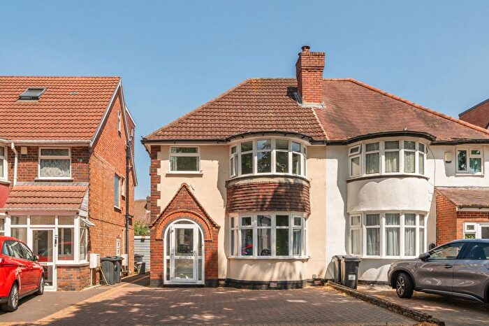 3 Bedroom Semi Detached House For Sale In Lakey Lane, Birmingham, West Midlands, B28