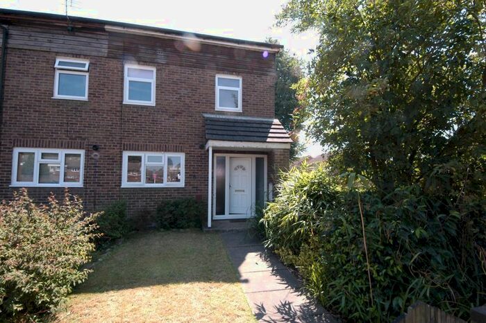 3 Bedroom Terraced House To Rent In Andover Walk, Maidstone, ME15