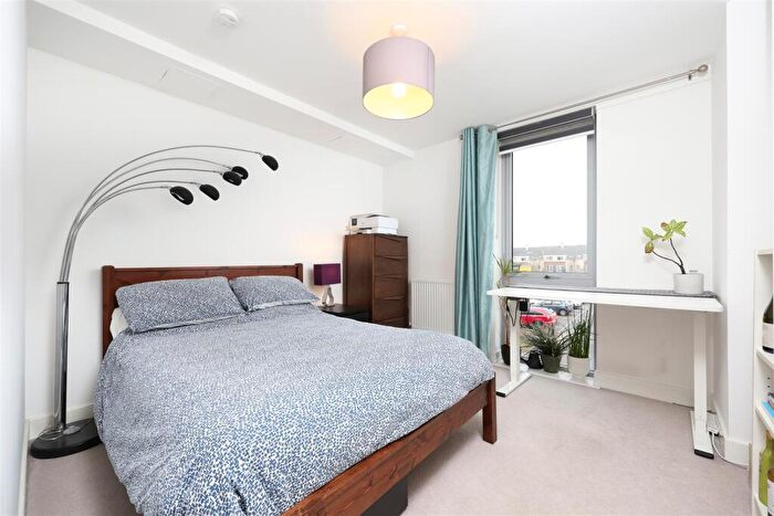 2 Bedroom Flat For Sale In College Road, Bishopston, Bristol, BS7