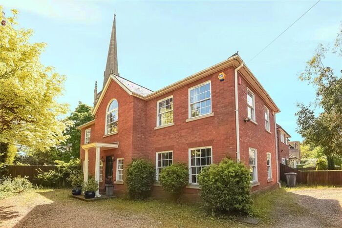 4 Bedroom Detached House To Rent In Glebe Road, Reading, Berkshire, RG2