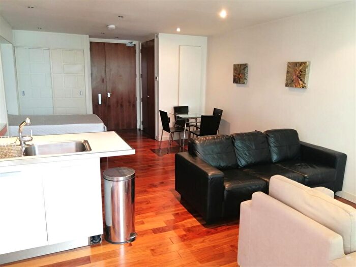 Apartment To Rent In The Edge, Salford, M3