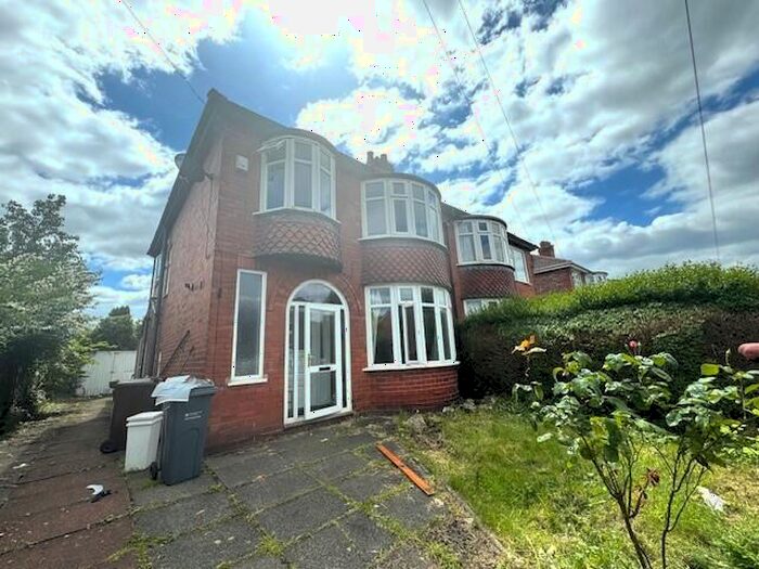 4 Bedroom House To Rent In White Moss Avenue, Chorlton, M21