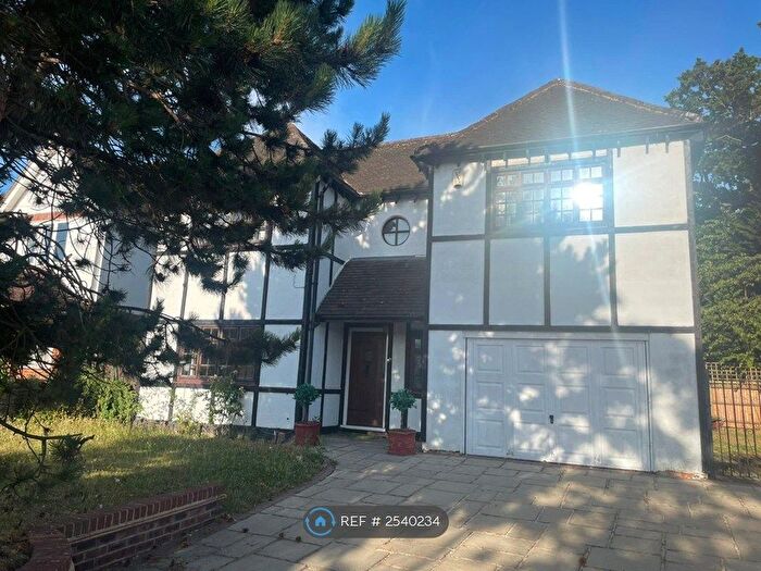 4 Bedroom Detached House To Rent In Guibal Road, London, SE12