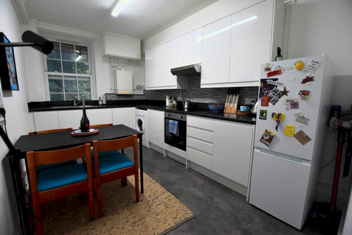 1 Bedroom Flat To Rent In Mill Row, London, N1