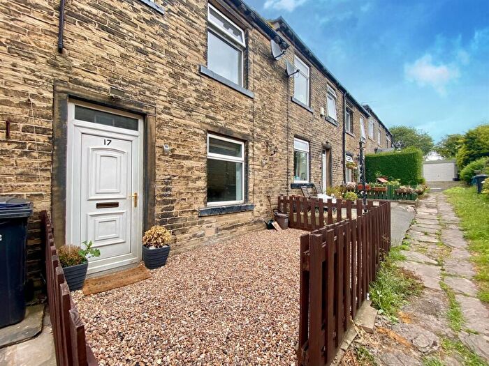 2 Bedroom Terraced House To Rent In Lane Ends, Northowram, Halifax, HX3