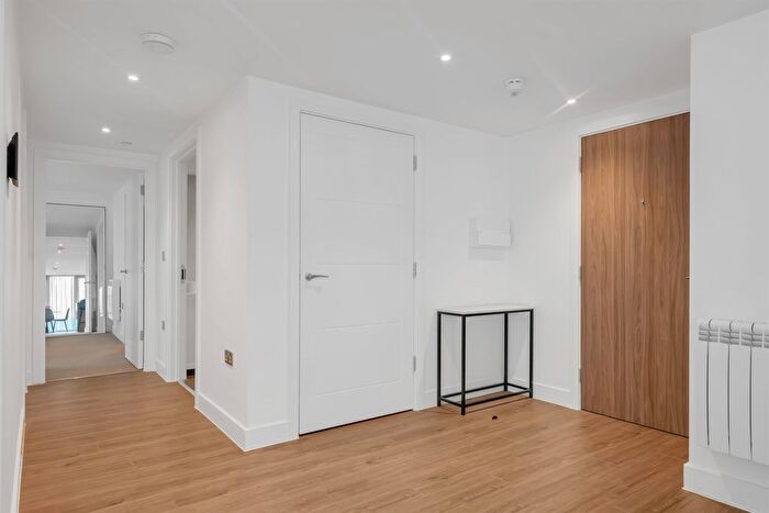 2 Bedroom Flat To Rent In The Waterside Apartments, West Bridgford, NG2
