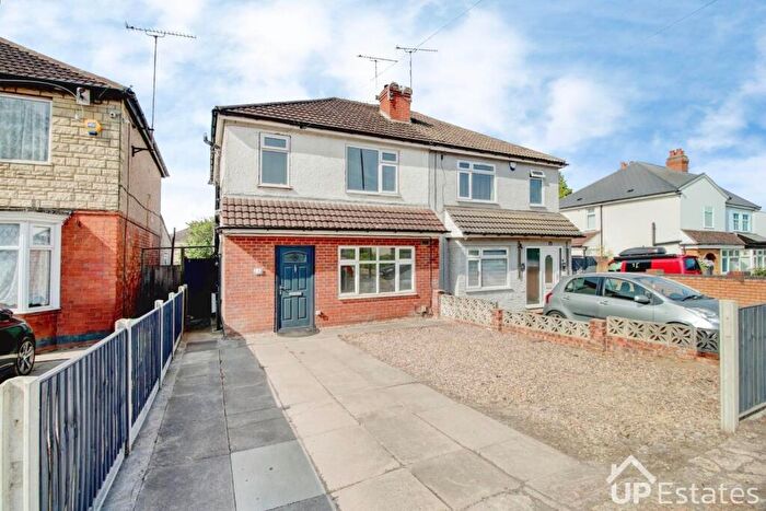 3 Bedroom Semi-Detached House For Sale In Henley Road, Coventry, CV2