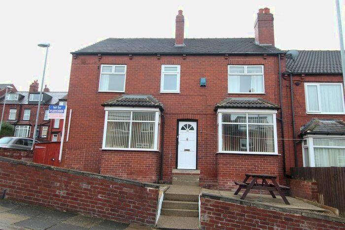 3 Bedroom Property To Rent In Woodside Terrace, Burley, Leeds, LS4