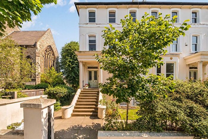 2 Bedroom Flat For Sale In Abbey Road, West Hampstead, NW6
